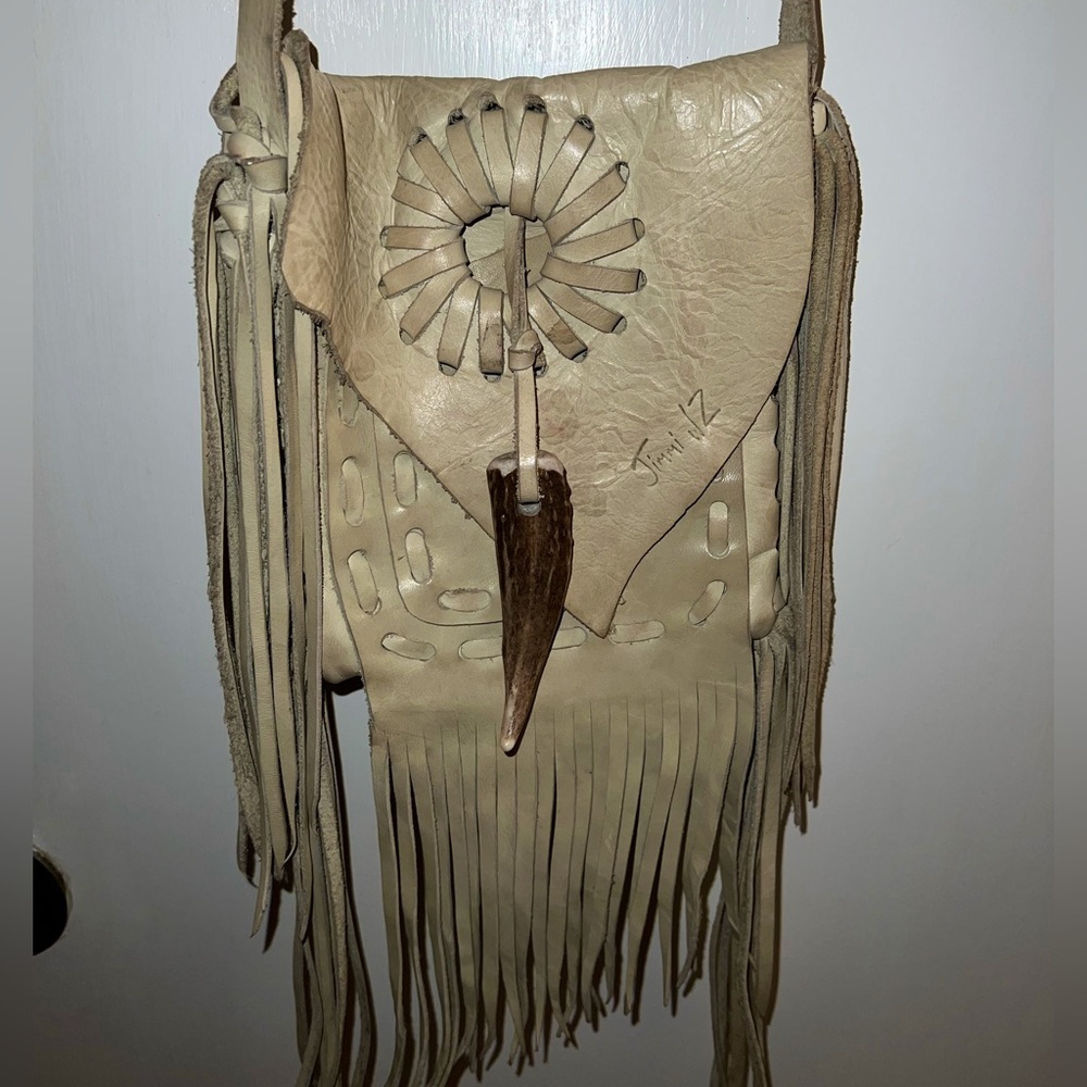 Jimmi Wiz bag. Mini. Cream/Off-white colored. Used, a bit of noticeable wear.